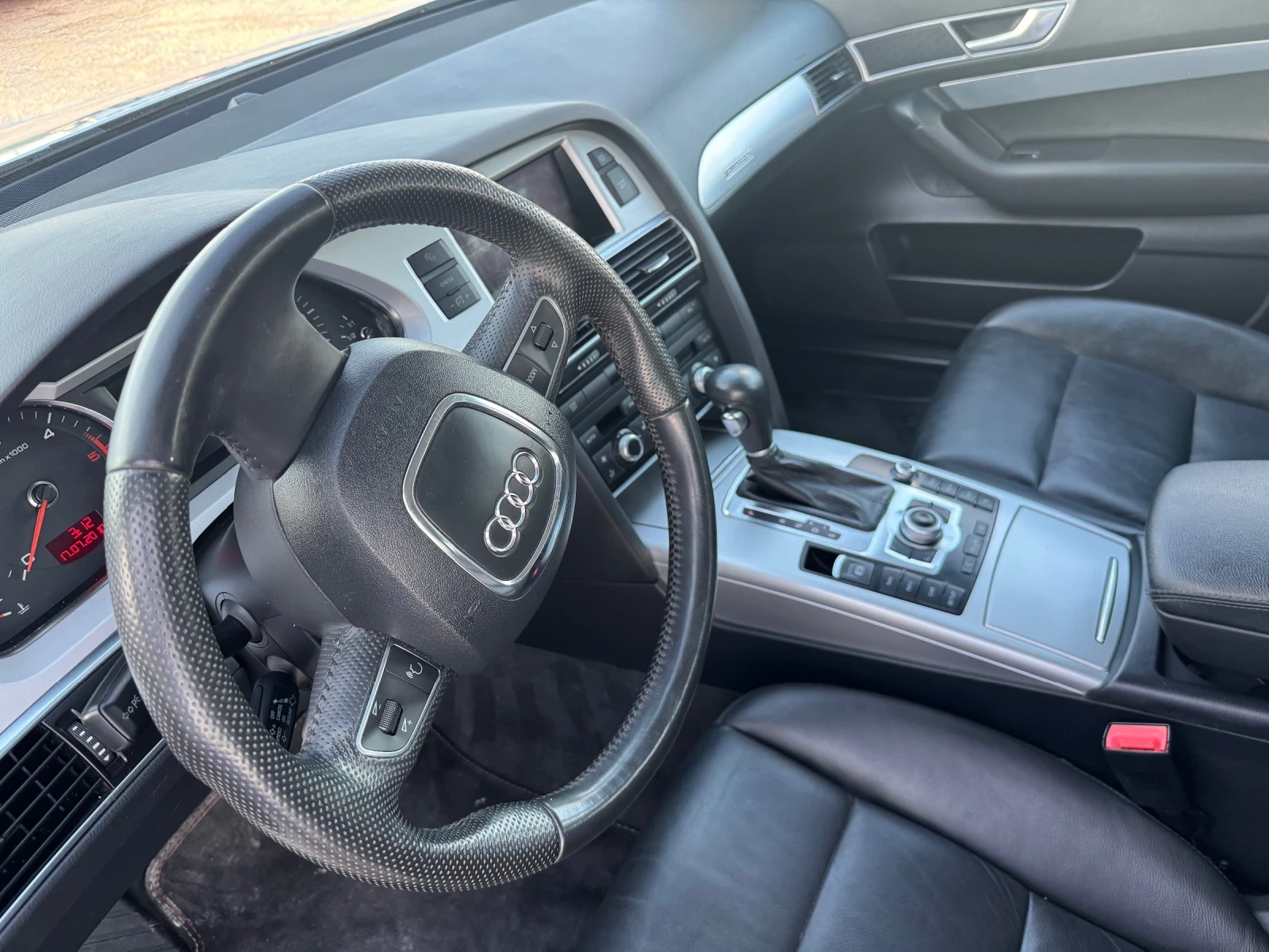Audi A6 комби - изображение 6