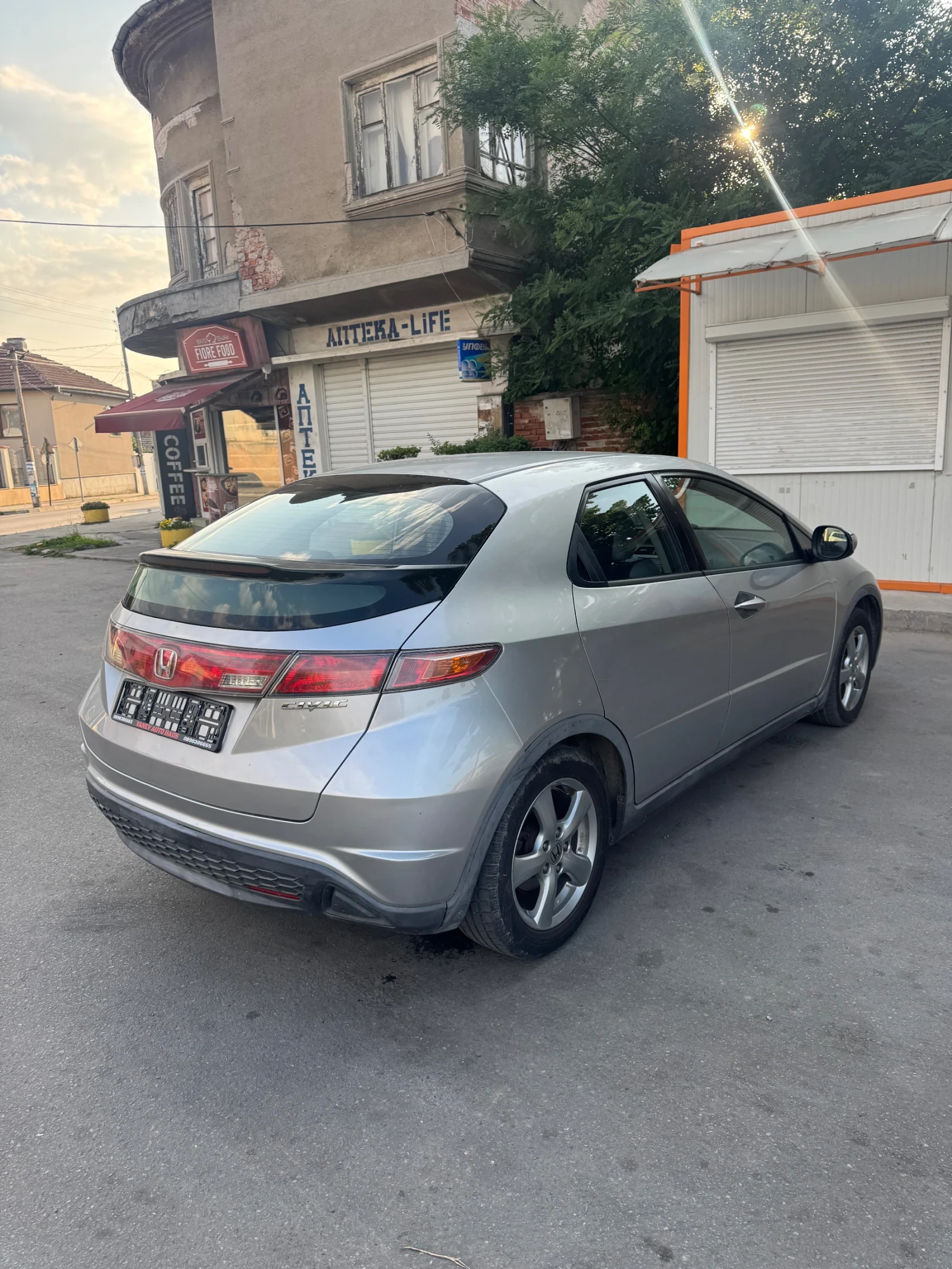 Honda Civic 1.4 Comfort / Бензин / 6 скорости - изображение 3