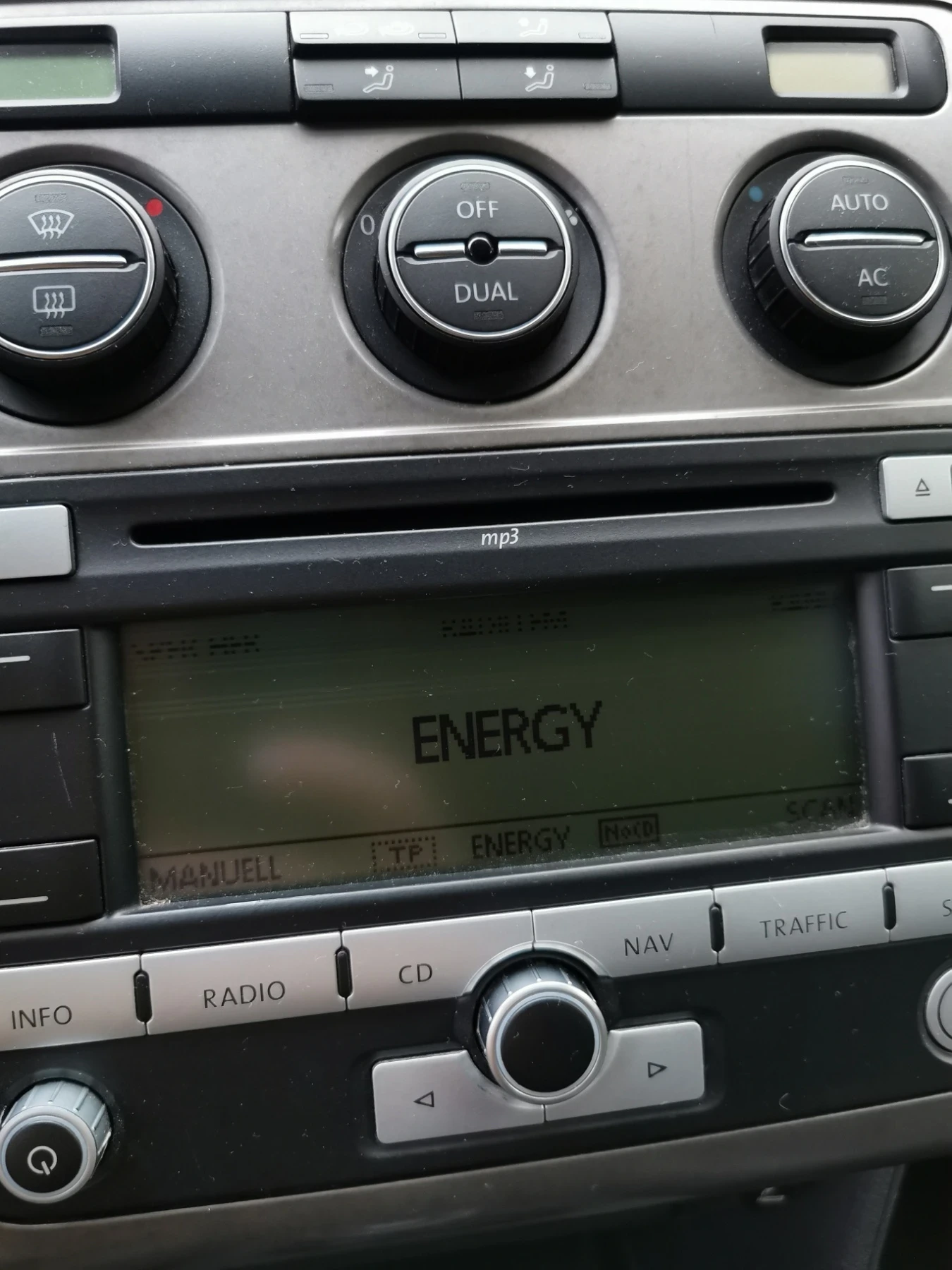 VW Touran 1.4 FSI | Mobile.bg � ����������� 14