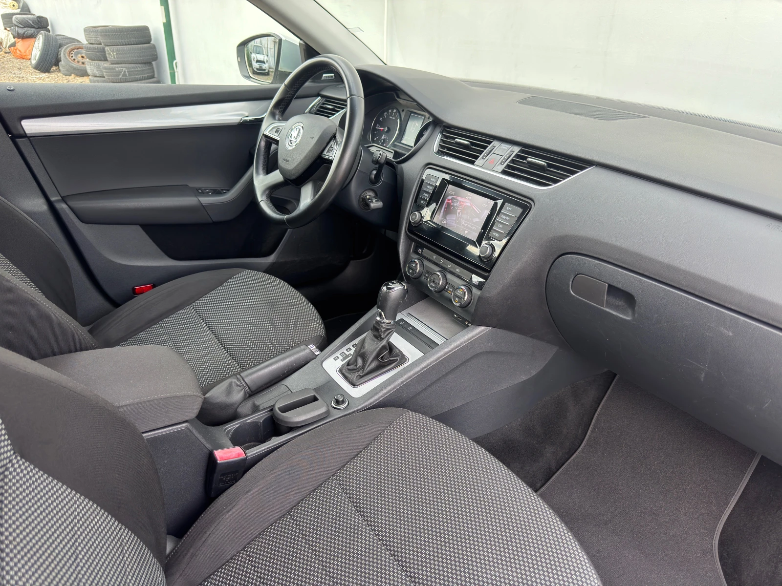 Skoda Octavia 2.0 TDI DSG 🇫🇷 - изображение 9