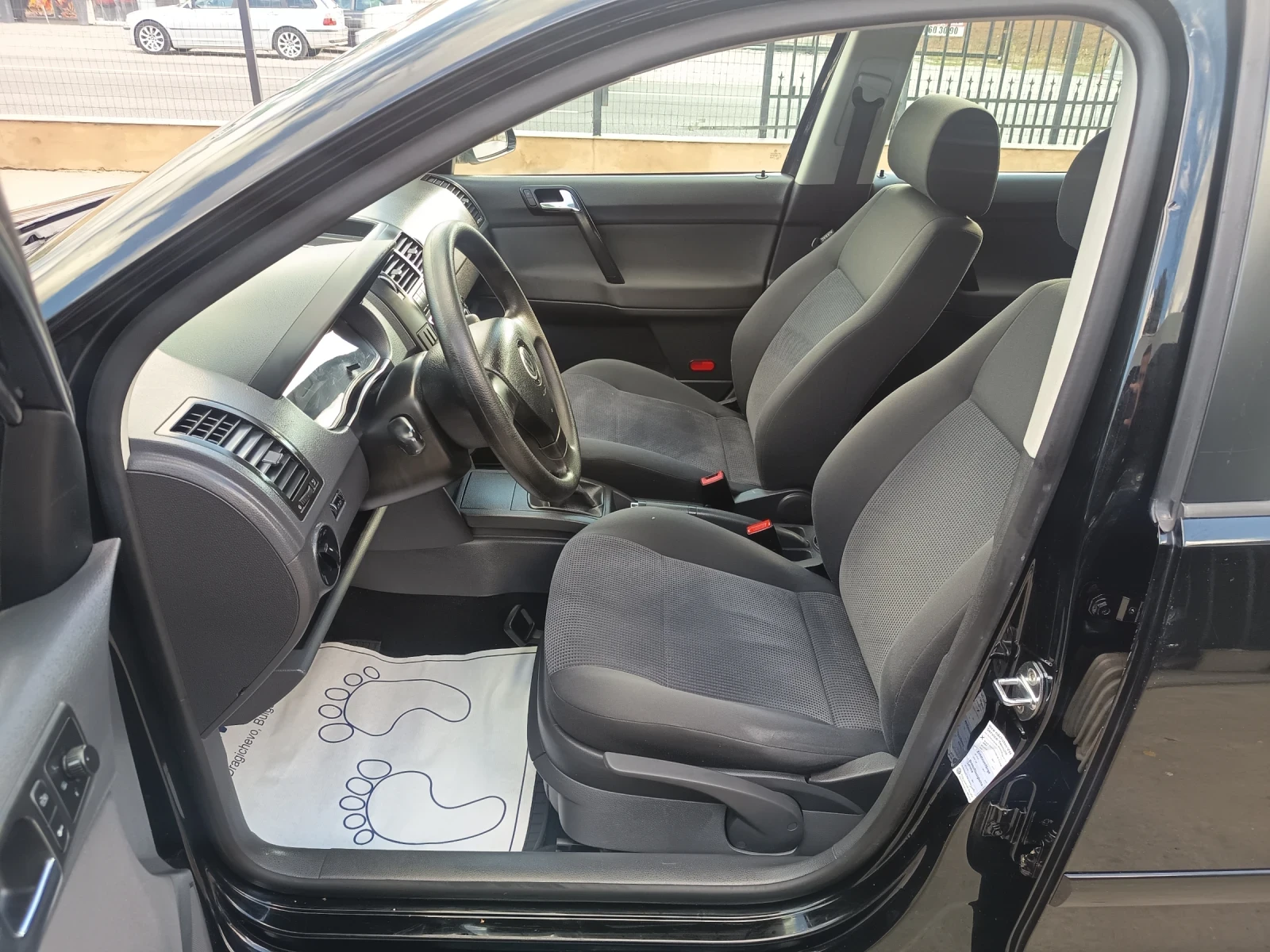 VW Polo 1.4i - изображение 8