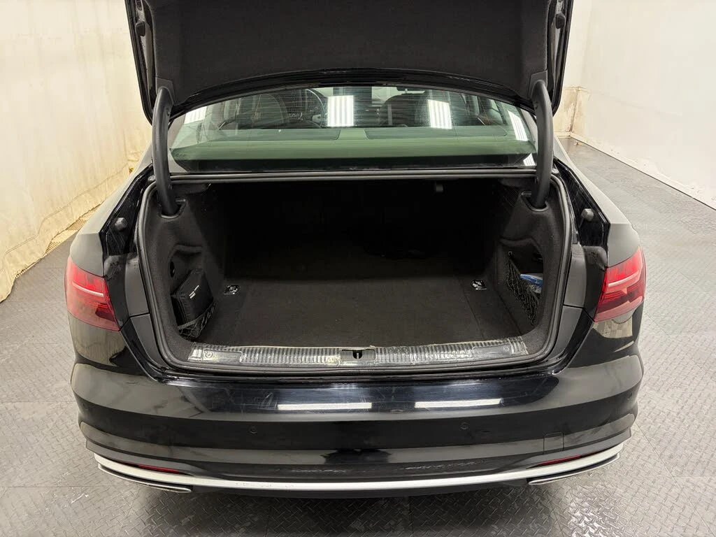 Audi A4 Komfort AWD TFSI АвтоКредит  (ЦЕНА ДО БГ), снимка 4 - Автомобили и джипове - 53759570