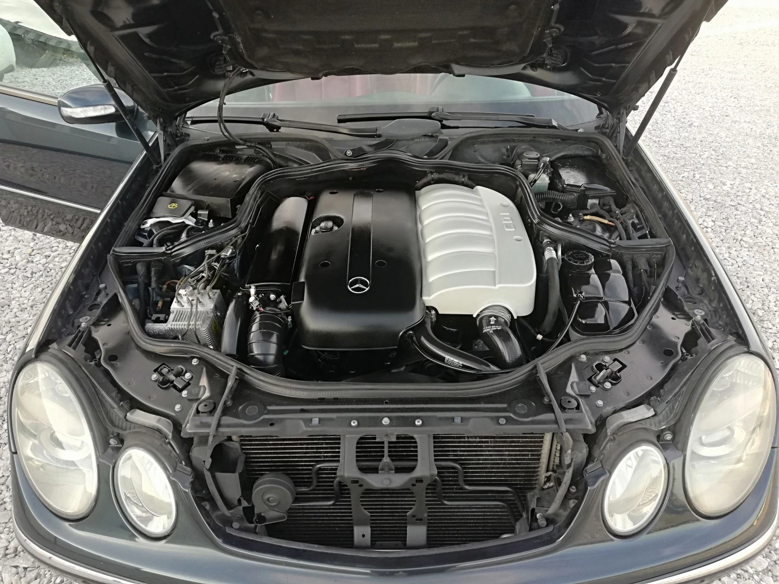 Mercedes-Benz E 270 2.7CDI KLI AVT ITALIA, снимка 17 - Автомобили и джипове - 53793480