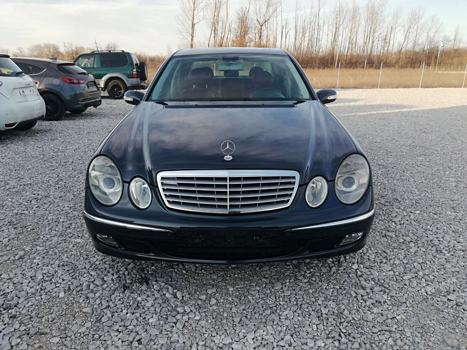 Mercedes-Benz E 270 2.7CDI KLI AVT ITALIA, снимка 2 - Автомобили и джипове - 53793480