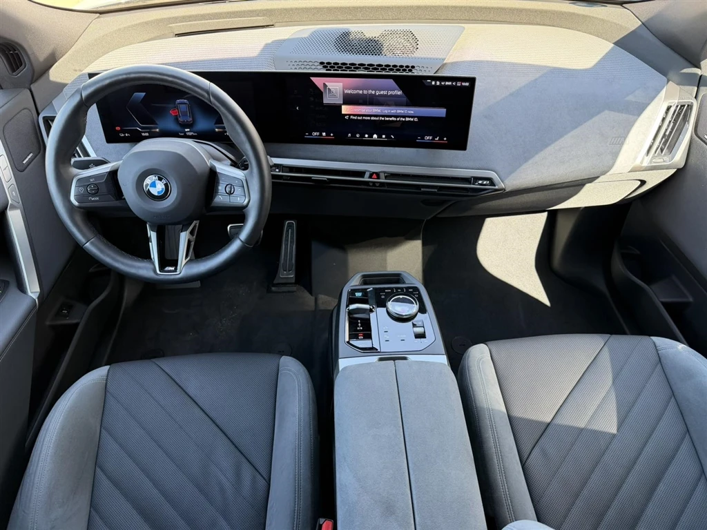 BMW iX xDrive60, снимка 7 - Автомобили и джипове - 54421833