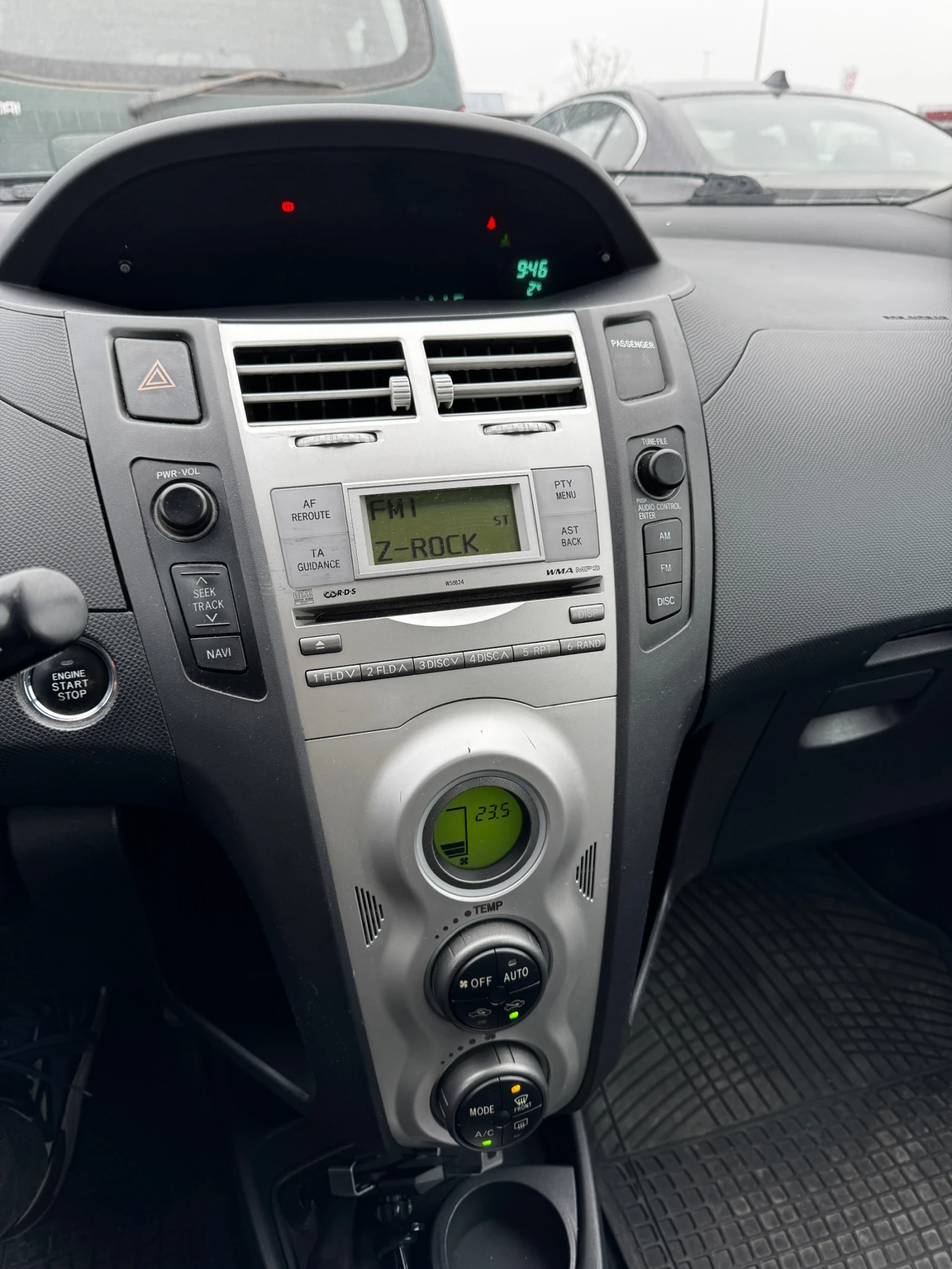 Toyota Yaris, снимка 6 - Автомобили и джипове - 54713863