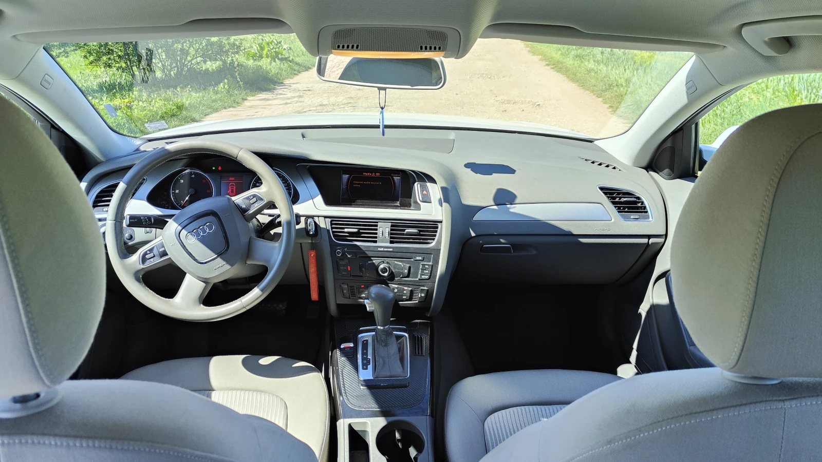 Audi A4 B8 Avant 2.0 TDI, снимка 9 - Автомобили и джипове - 54767071