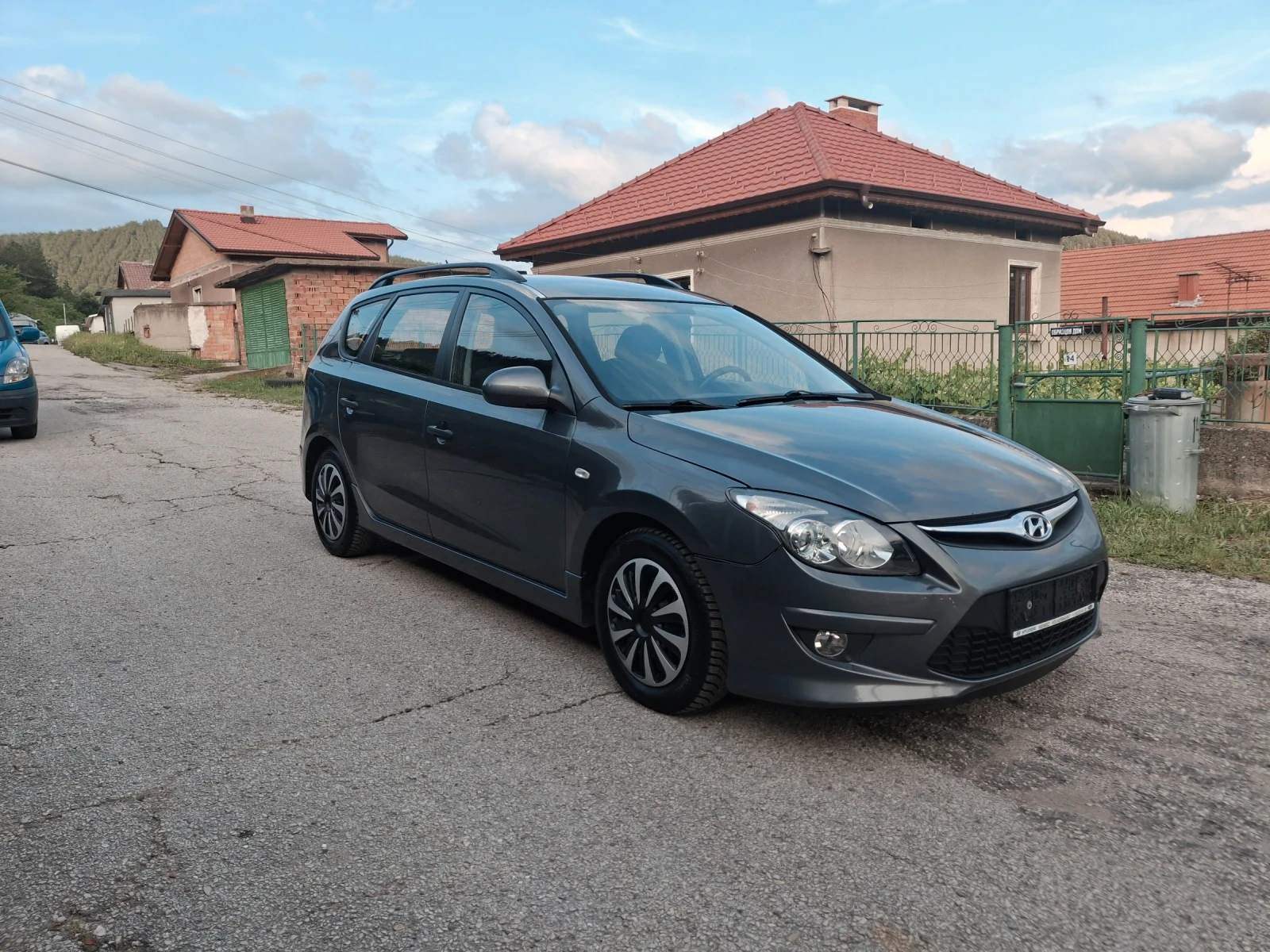 Hyundai I30 1.6crdi.klim.6sk., снимка 4 - Автомобили и джипове - 54794732