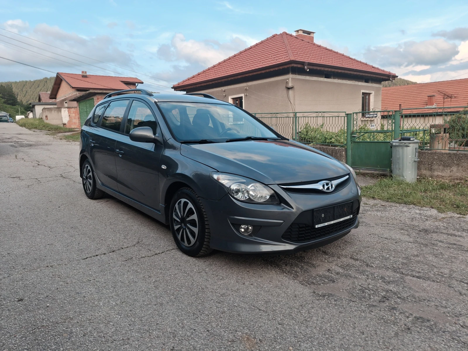 Hyundai I30 1.6crdi.klim.6sk., снимка 5 - Автомобили и джипове - 54794732