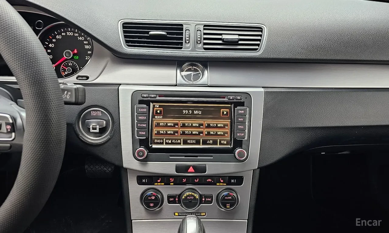 VW CC  Facelift * Камера/Кожа/Подгрев/Обдухване* , снимка 9 - Автомобили и джипове - 54894821