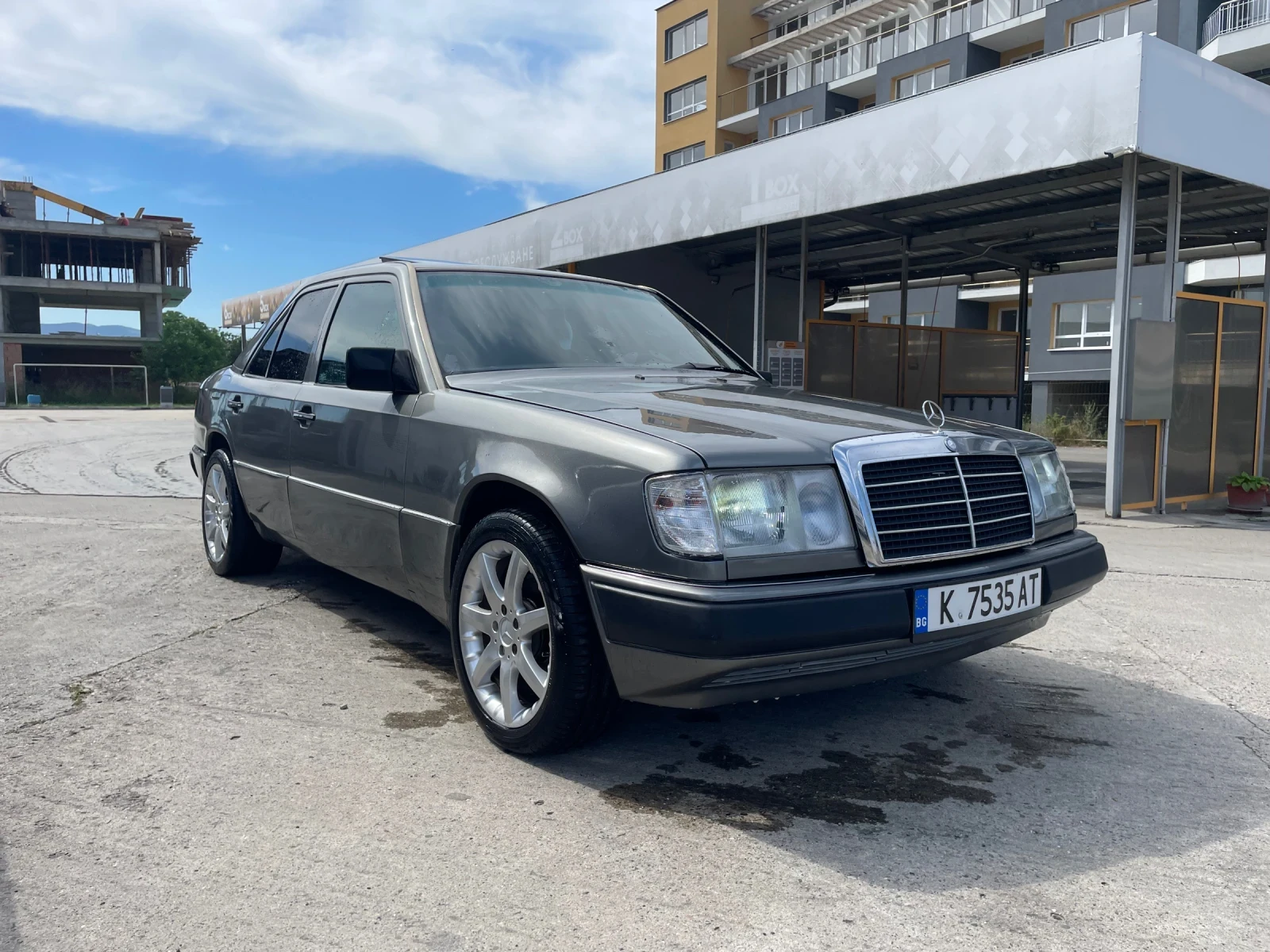 Mercedes-Benz 124
