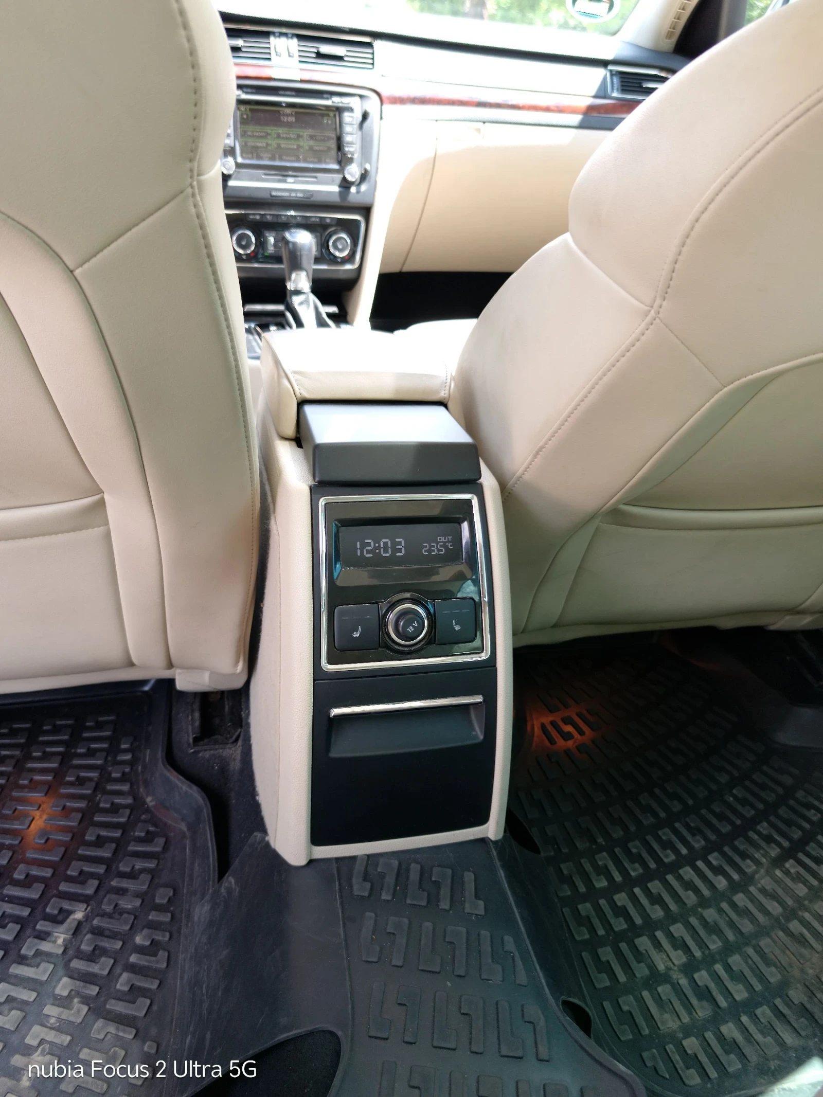 Skoda Superb, снимка 8 - Автомобили и джипове - 54987867