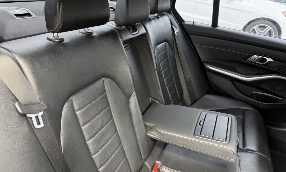 BMW 330 X DRIVE * M ПАКЕТ * ПАНОРАМА * CARFAX * , снимка 6 - Автомобили и джипове - 55012556