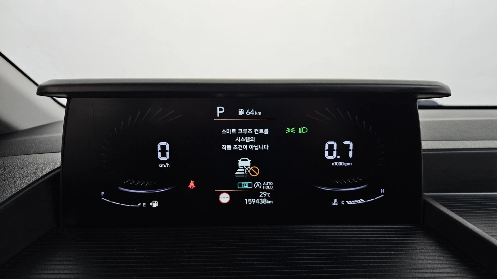 Hyundai Staria Modern* BLIND SPOT* ПОДГРЕВ ВОЛАН* КРАЙНА ЦЕНА, снимка 8 - Автомобили и джипове - 55367066