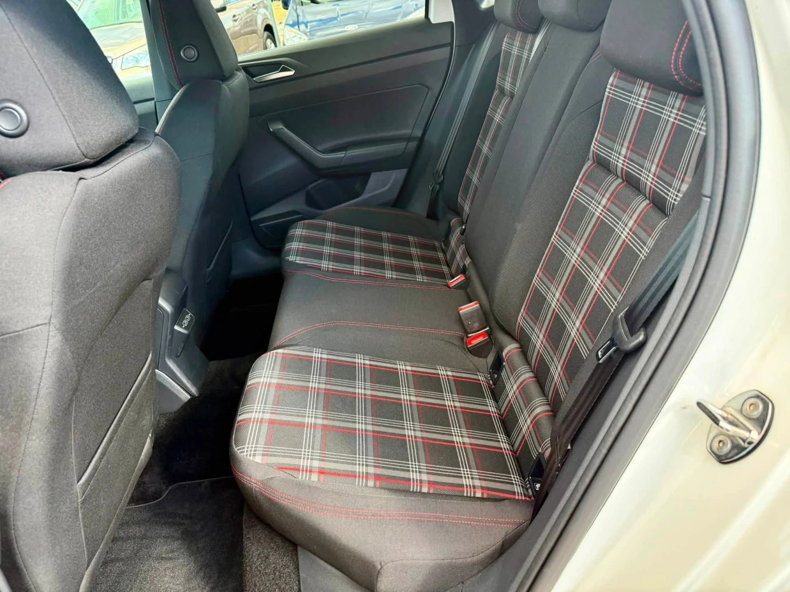 VW Polo 2.0 GTI 75хил.км, снимка 14 - Автомобили и джипове - 55957747