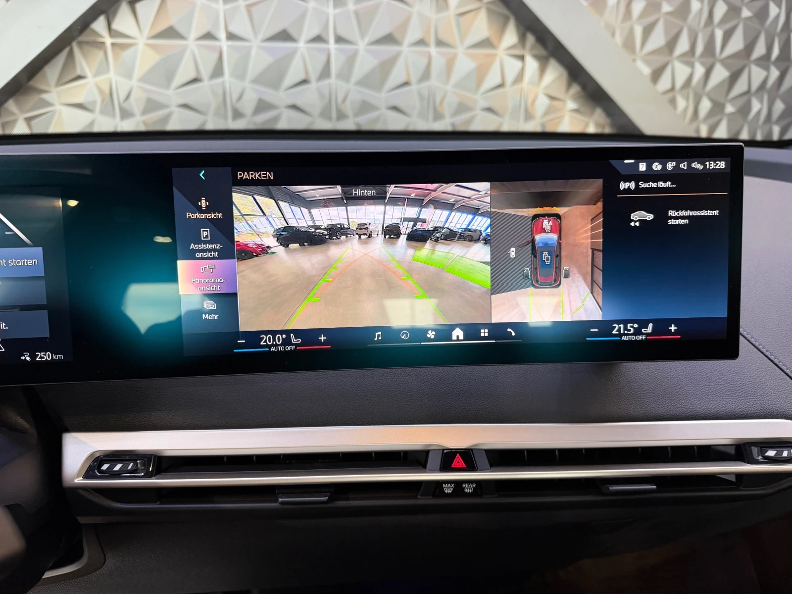 BMW iX 40 xDrive * HARMAN/KARDON* HEAD UP* M PACKET* 360 , снимка 10 - Автомобили и джипове - 56111633