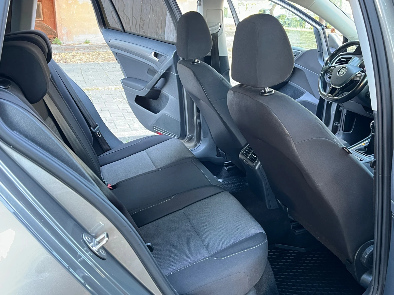VW Golf 1.6TDI/110/2016, снимка 12 - Автомобили и джипове - 56140249
