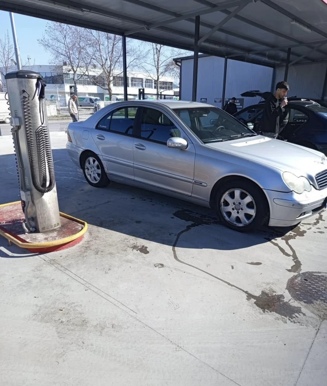 Mercedes-Benz C 220, снимка 2 - Автомобили и джипове - 56257245