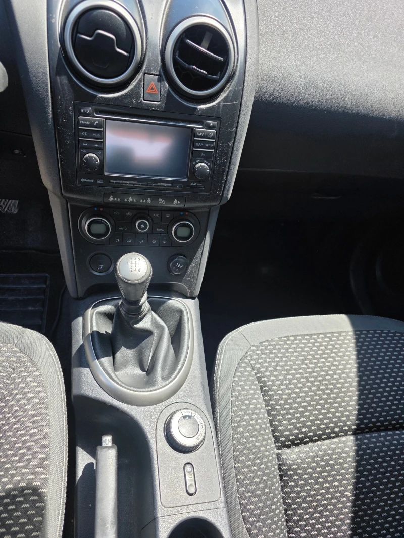 Nissan Qashqai 2.0I 4X4 172000km TOP, снимка 14 - Автомобили и джипове - 50141601