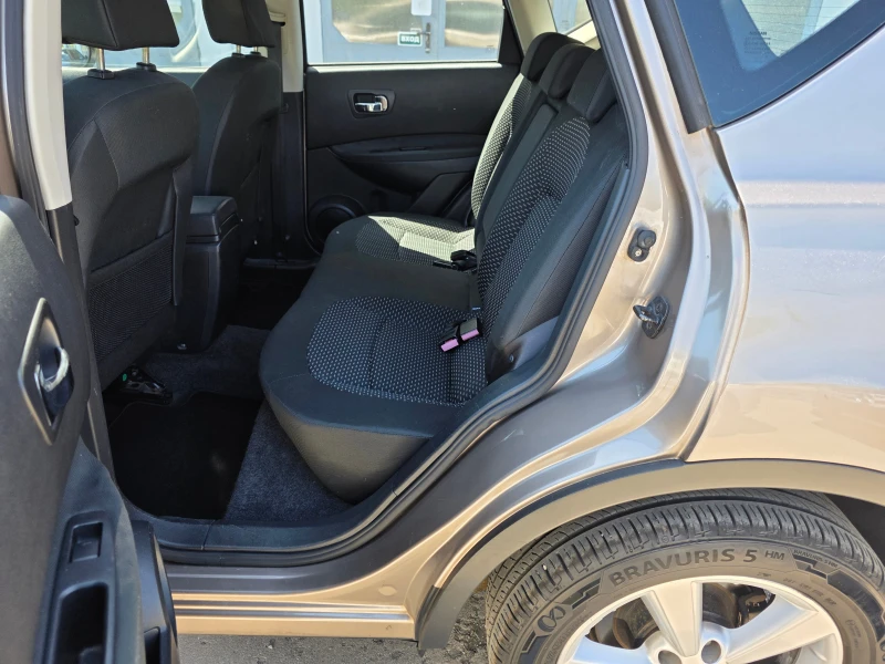 Nissan Qashqai 2.0I 4X4 172000km TOP, снимка 11 - Автомобили и джипове - 50141601