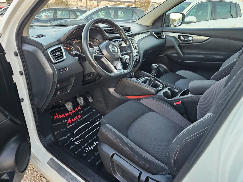 Nissan Qashqai 1.6T, 163к.с., Tekna , снимка 8 - Автомобили и джипове - 52241235