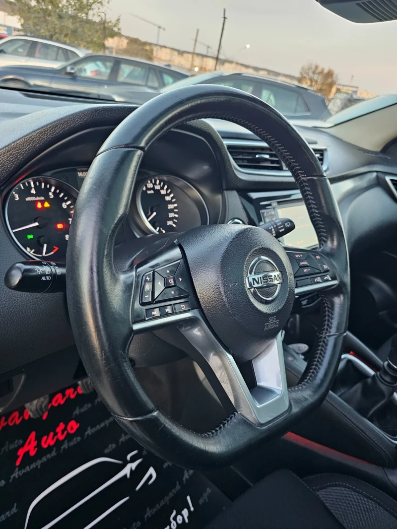 Nissan Qashqai 1.6T, 163к.с., Tekna , снимка 12 - Автомобили и джипове - 52241235