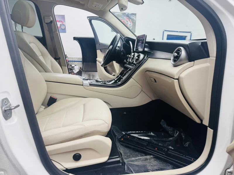 Mercedes-Benz GLC 300 Хибрид * Перфектен * 4matic* * * * , снимка 15 - Автомобили и джипове - 53275615