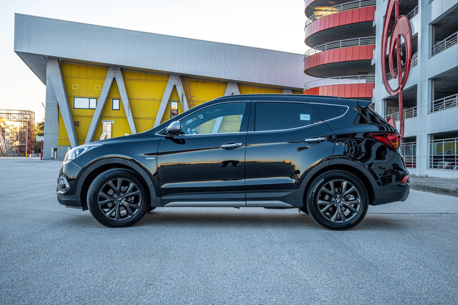 Hyundai Santa fe 2.2CRDI 202кс, 4WD, Facelift, 7места, Keyless, снимка 4 - Автомобили и джипове - 54143388