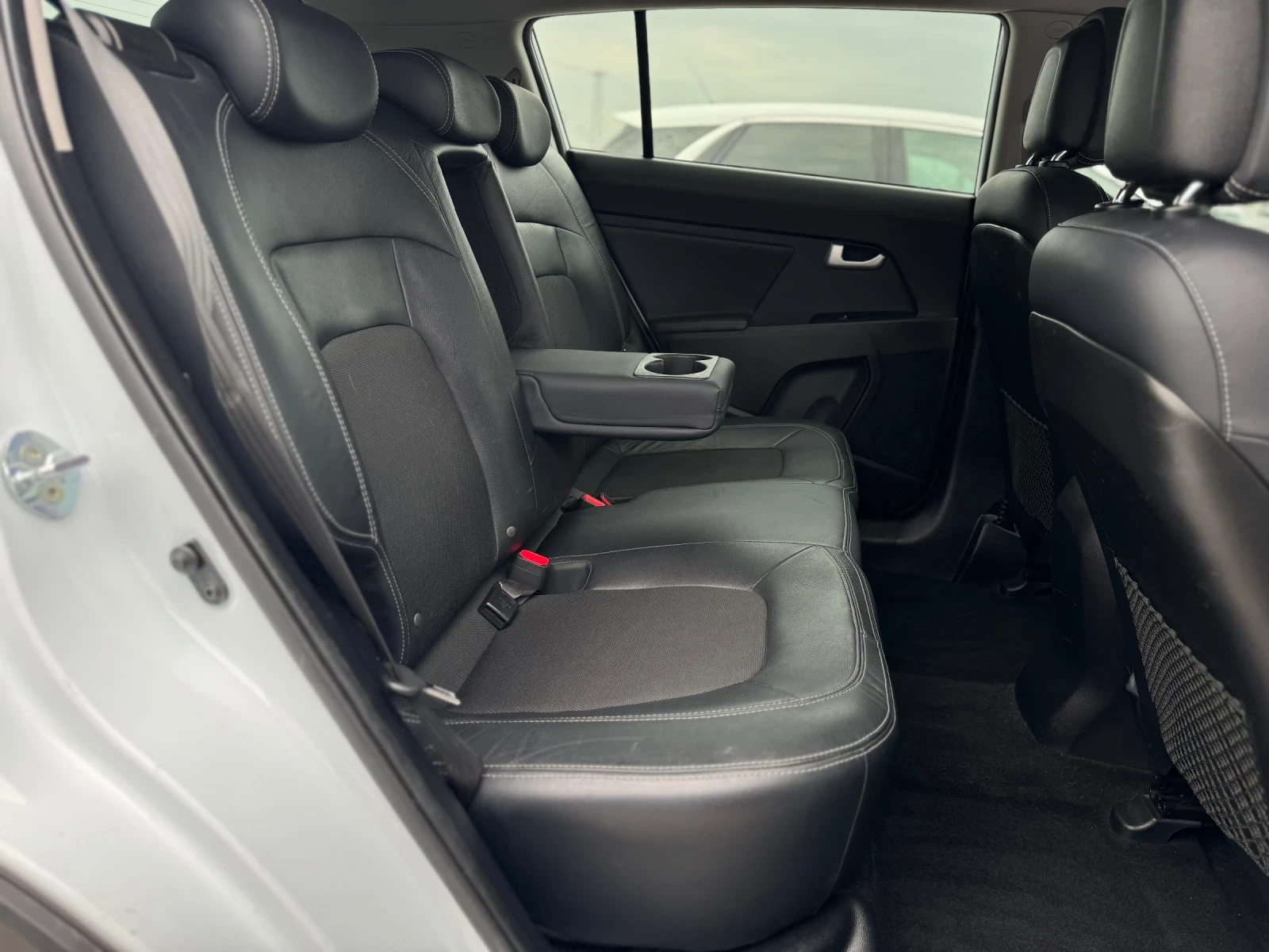 Kia Sportage 1.6i gas-i BRC, снимка 11 - Автомобили и джипове - 54214173