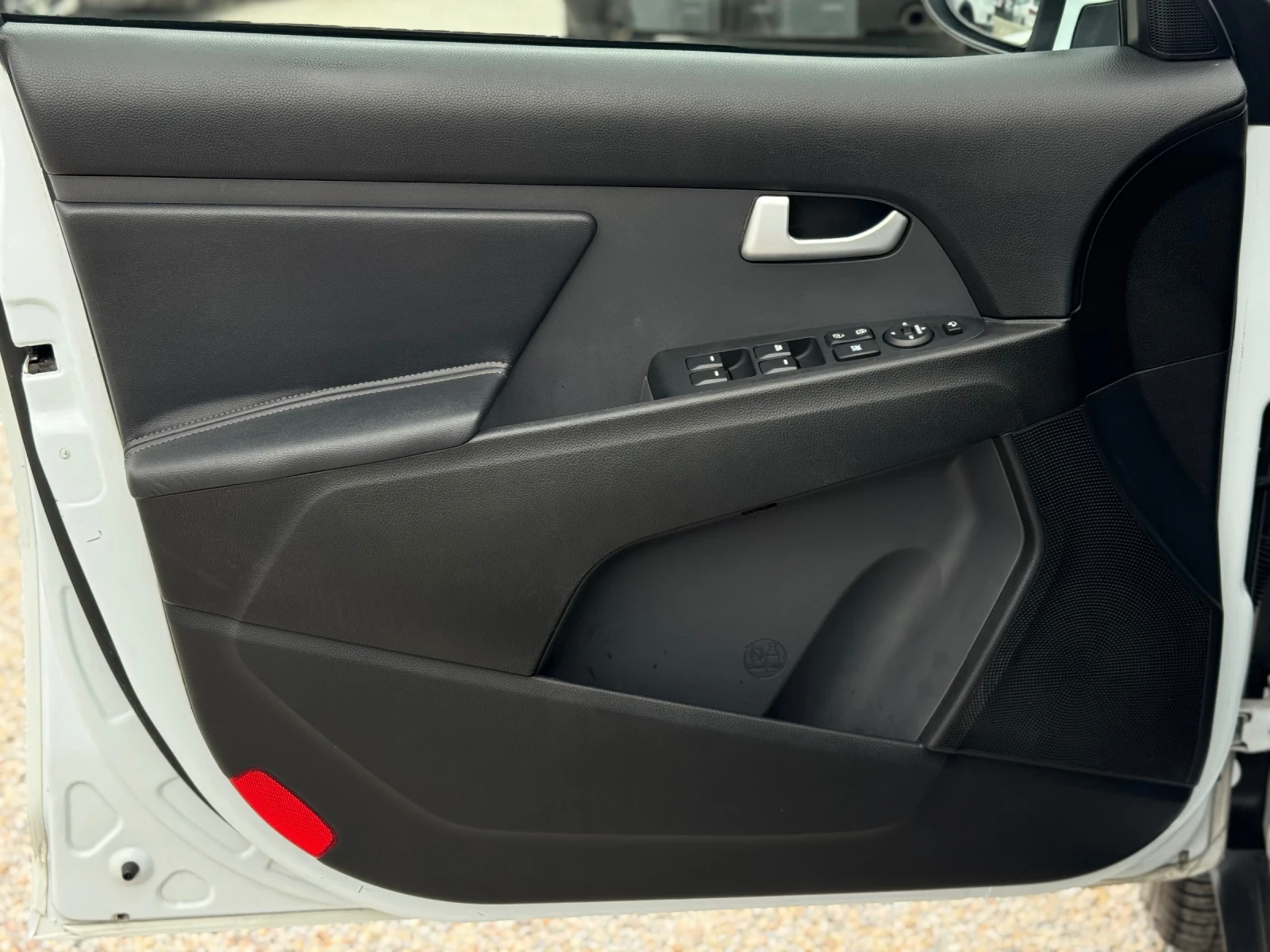 Kia Sportage 1.6i gas-i BRC, снимка 8 - Автомобили и джипове - 54214173