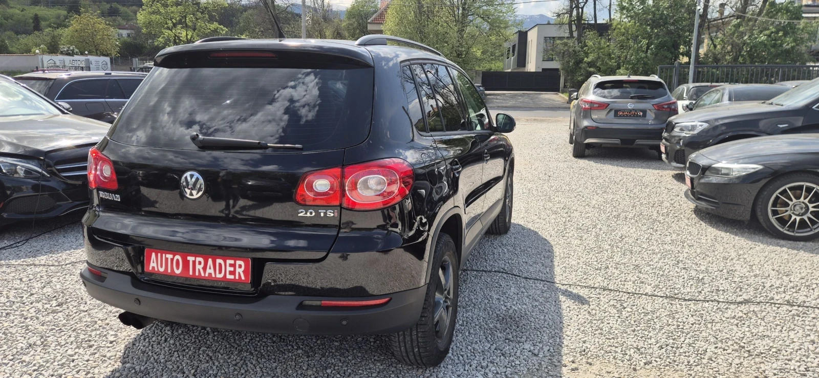 VW Tiguan 2.0T-170кс. 4X4, снимка 5 - Автомобили и джипове - 54353072