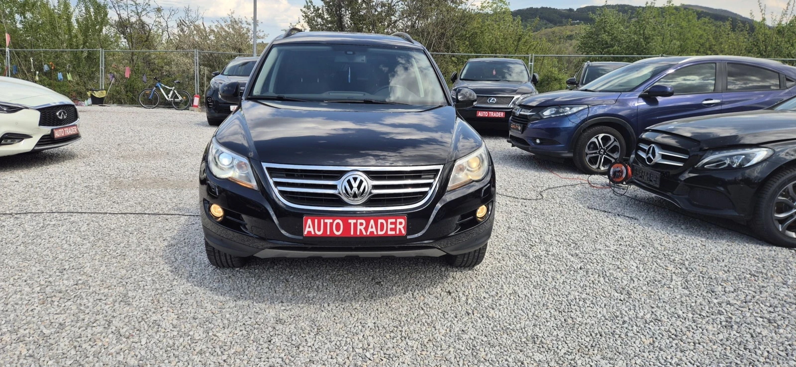 VW Tiguan 2.0T-170кс. 4X4, снимка 2 - Автомобили и джипове - 54353072