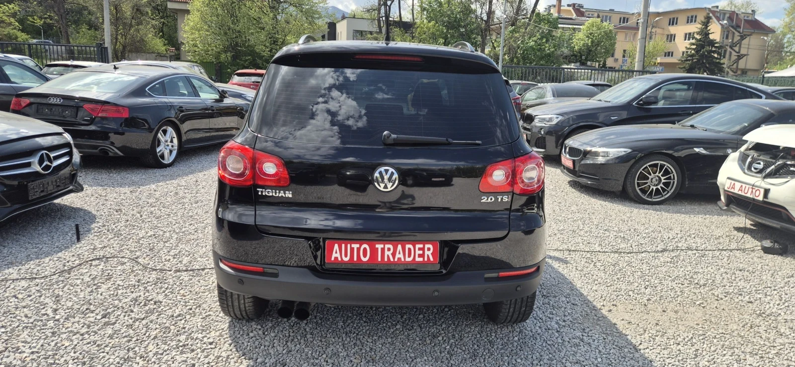 VW Tiguan 2.0T-170кс. 4X4, снимка 6 - Автомобили и джипове - 54353072