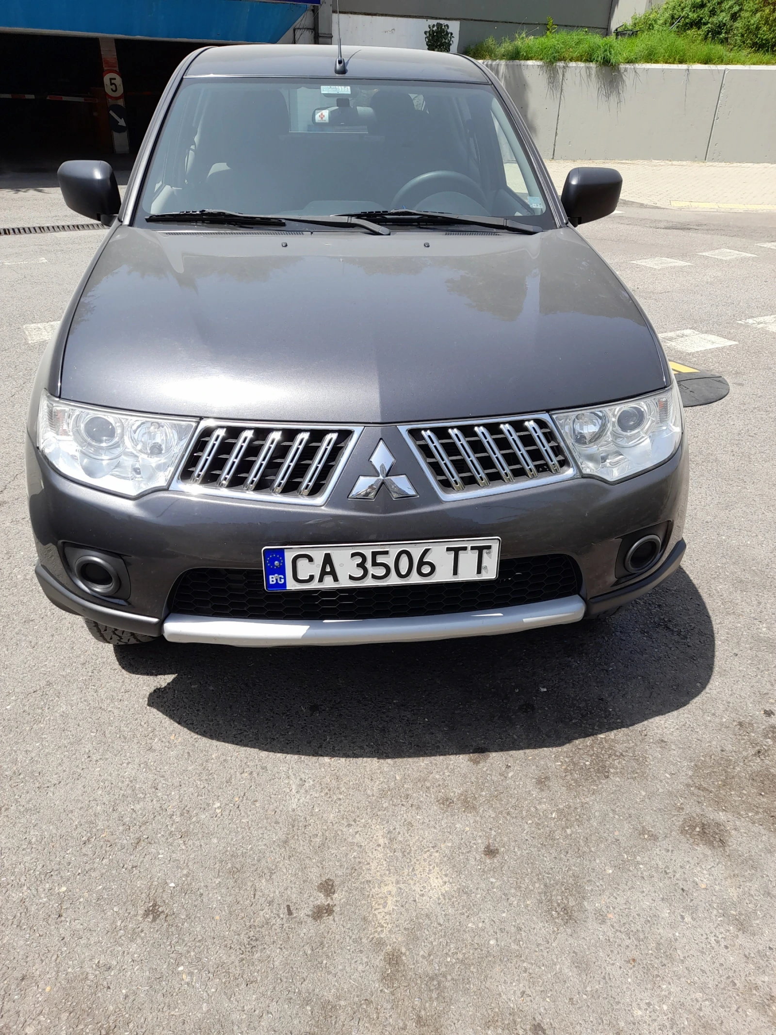 Mitsubishi L200 Пикап