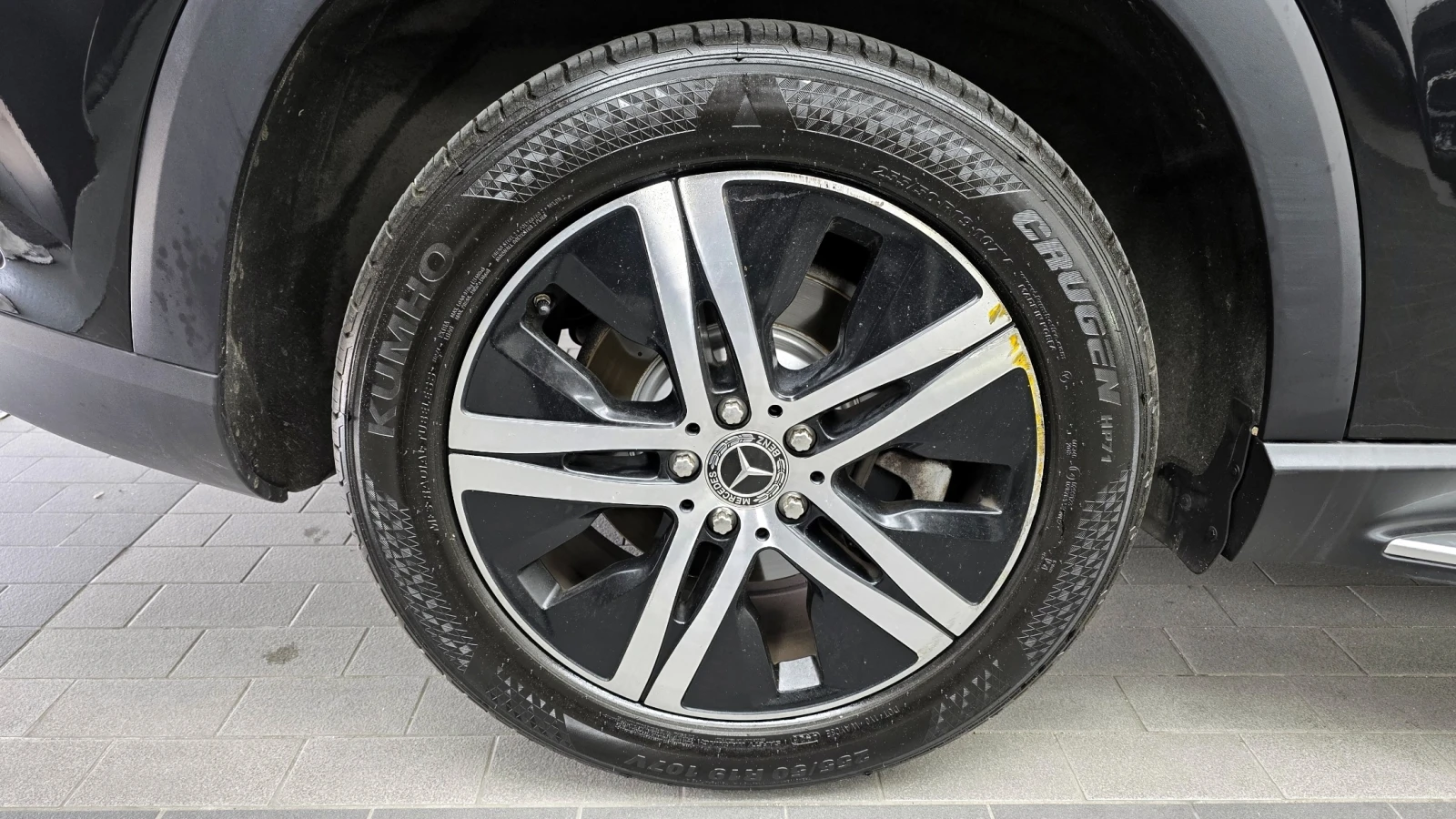 Mercedes-Benz GLE 300 4MATIC * ПОДГРЕВИ* АМБИЕНТНО ОСВЕТЛЕНИЕ* ПАНОРАМА*, снимка 5 - Автомобили и джипове - 55232354