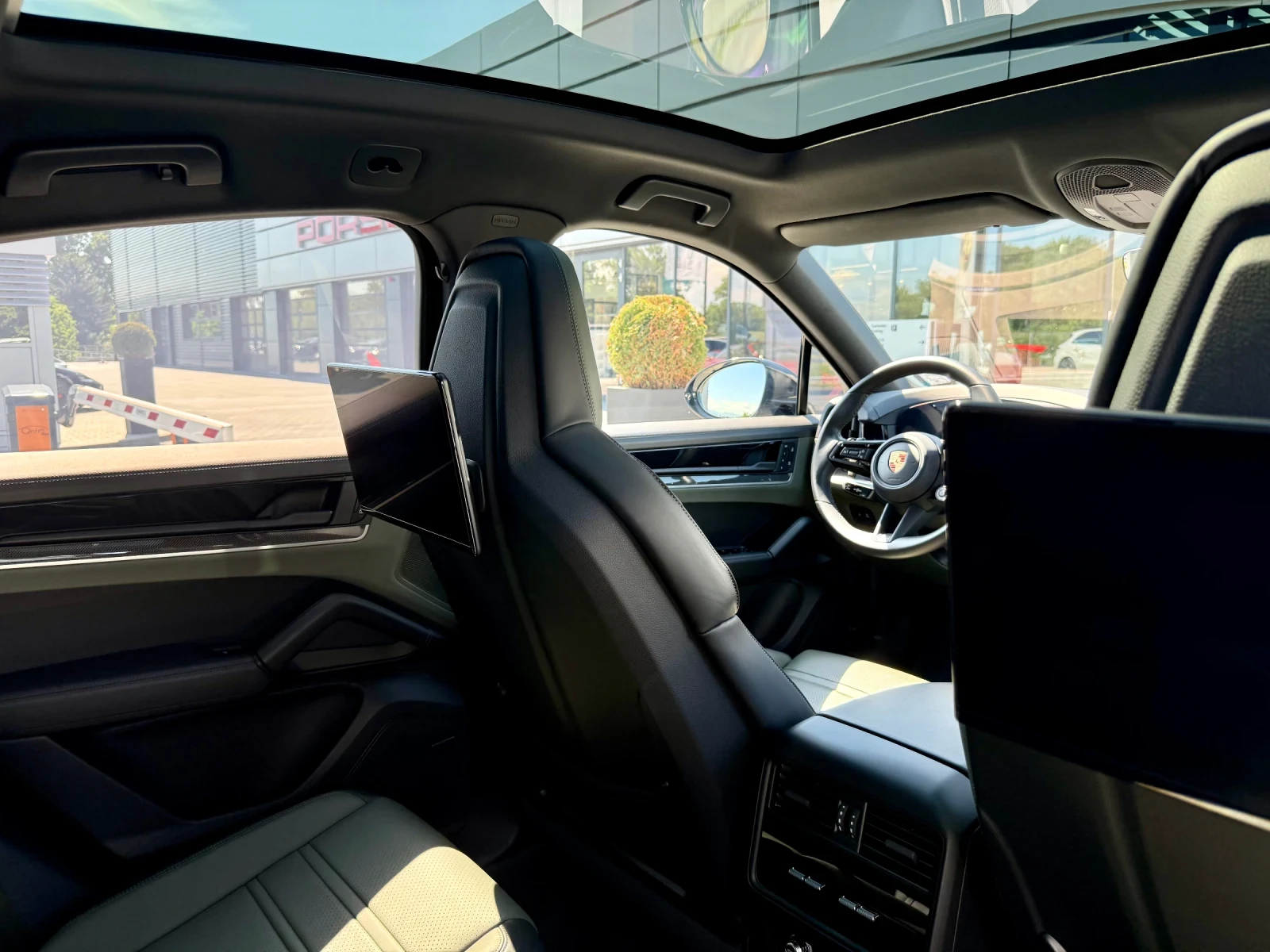 Porsche Cayenne Coupe | FULL | SportChrono | Гаранция 03.27, снимка 16 - Автомобили и джипове - 55569365