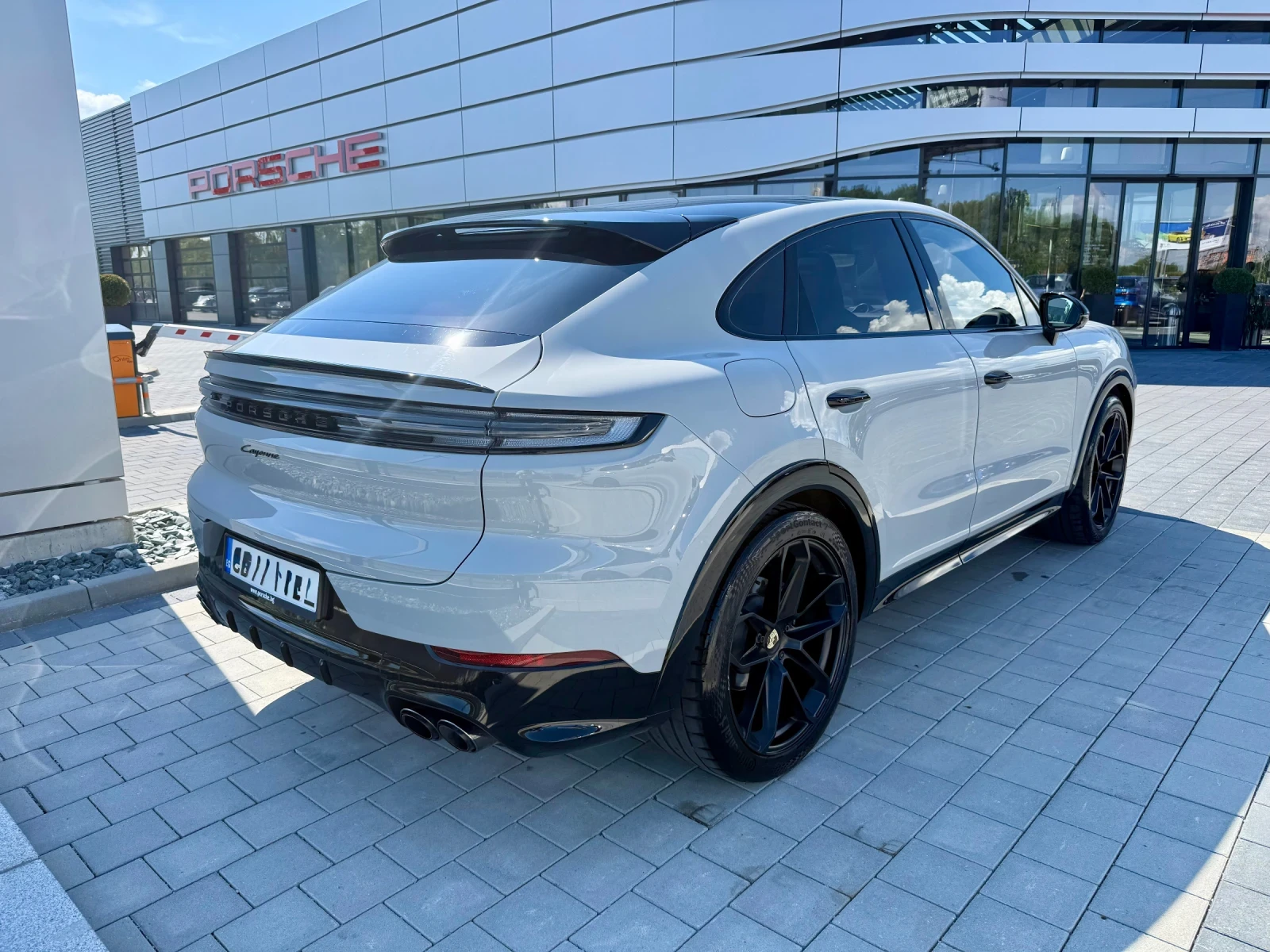 Porsche Cayenne Coupe | FULL | SportChrono | Гаранция 03.27, снимка 6 - Автомобили и джипове - 55569365