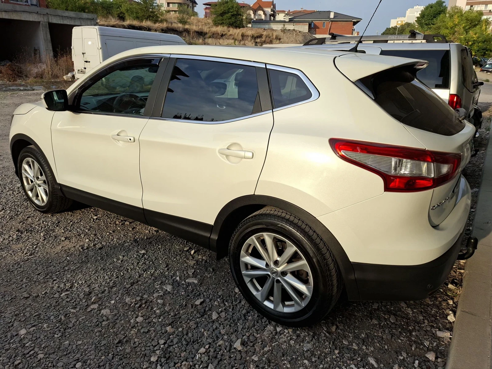 Nissan Qashqai 1.5DCI, снимка 5 - Автомобили и джипове - 55931635