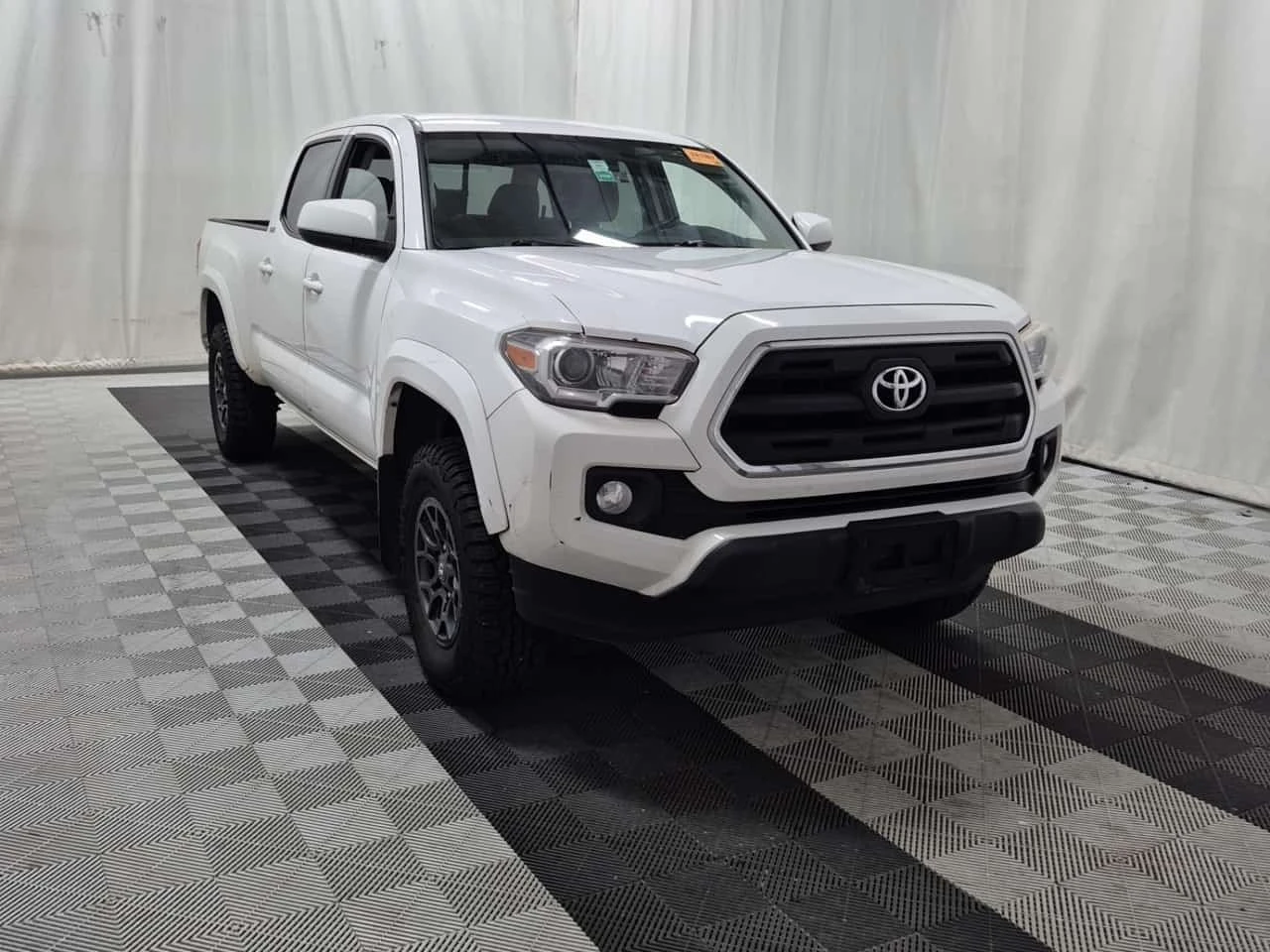 Toyota Tacoma SR5 CREW CAB LONG BED* ���������� ��� ������������ | Mobile.bg � ����������� 2