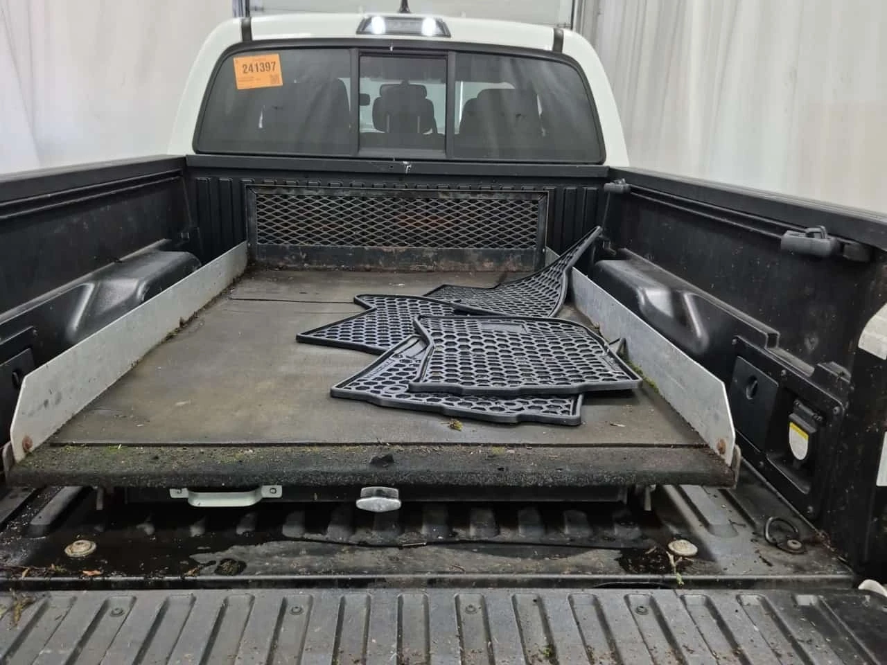 Toyota Tacoma SR5 CREW CAB LONG BED* ���������� ��� ������������ | Mobile.bg � ����������� 13