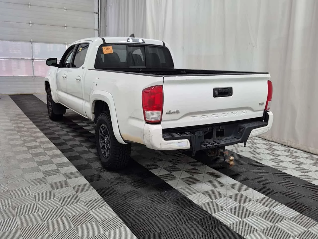 Toyota Tacoma SR5 CREW CAB LONG BED* ���������� ��� ������������ | Mobile.bg � ����������� 4