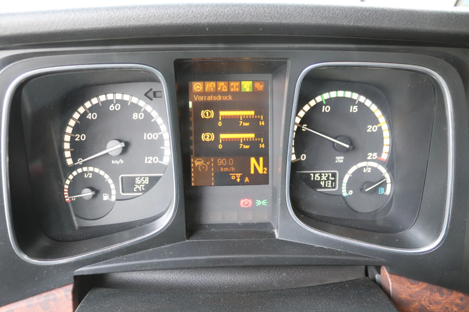 Mercedes-Benz Actros 2548  | Mobile.bg   12