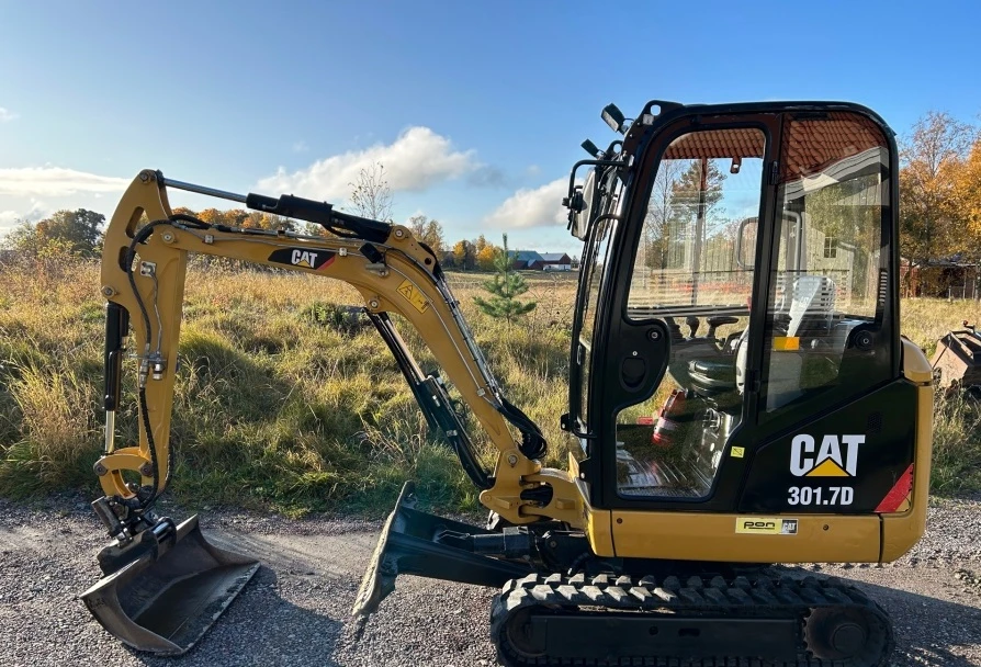 Багер Cat 301.7D, снимка 2 - Индустриална техника - 54915757