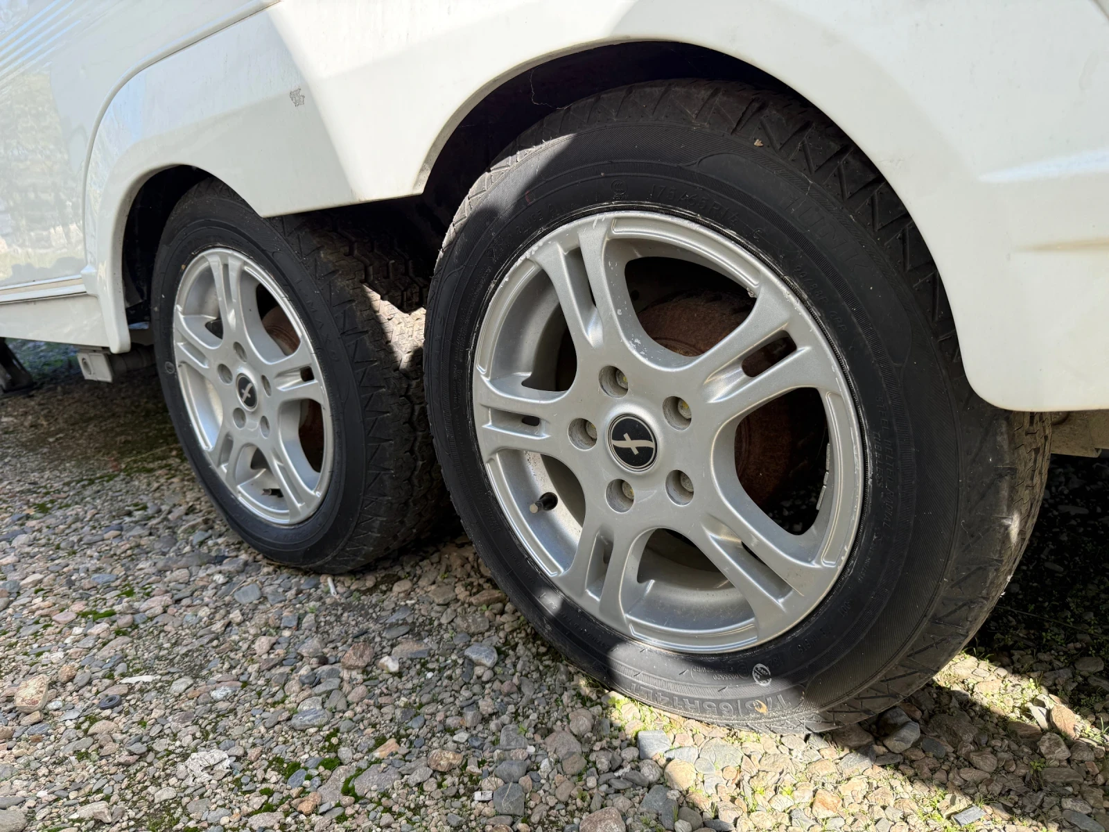 Каравана Fleetwood Meridien 640 EKB, снимка 3 - Каравани и кемпери - 54568941
