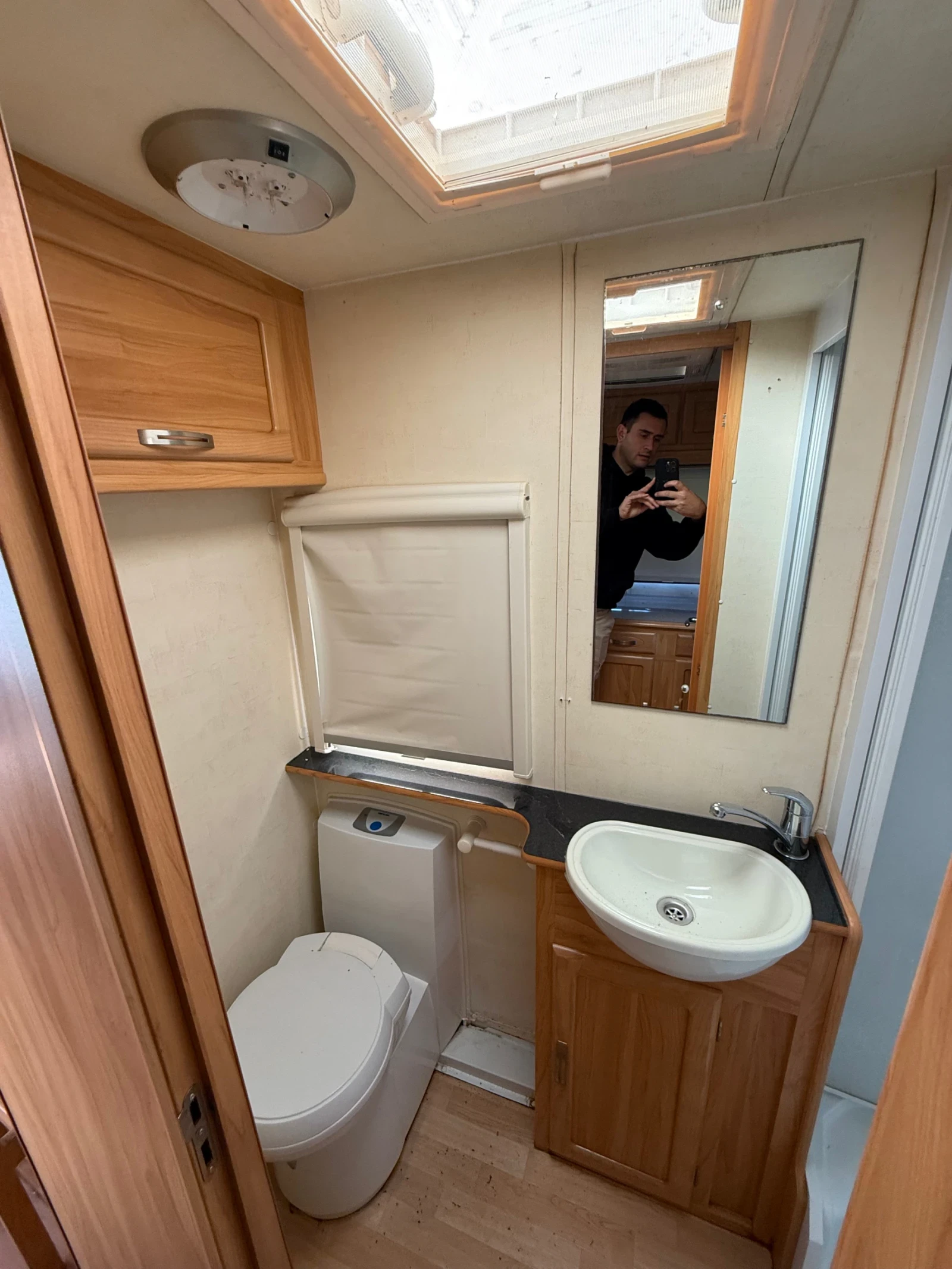 Каравана Fleetwood Meridien 640 EKB, снимка 7 - Каравани и кемпери - 54568941