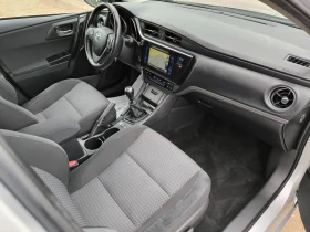 Toyota Auris 1.2I Turbo 16V Фейс Гаранция до 2027 , снимка 9
