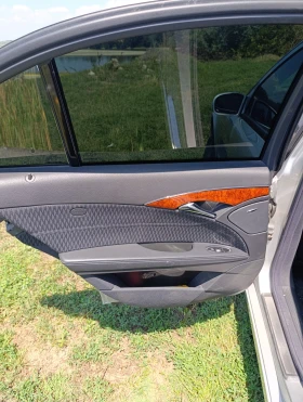 Mercedes-Benz E 220, снимка 7