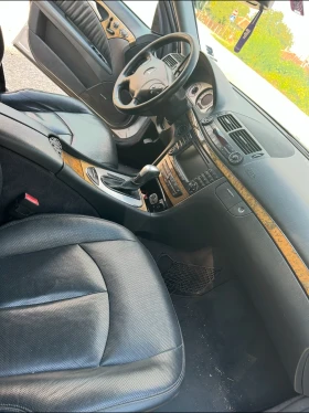 Mercedes-Benz E 320 W211, снимка 8