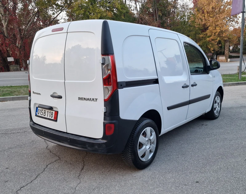 Renault Kangoo 1.5dci/75к.с./Темпомат* Парктроник* старт/стоп* , снимка 5 - Автомобили и джипове - 47765087