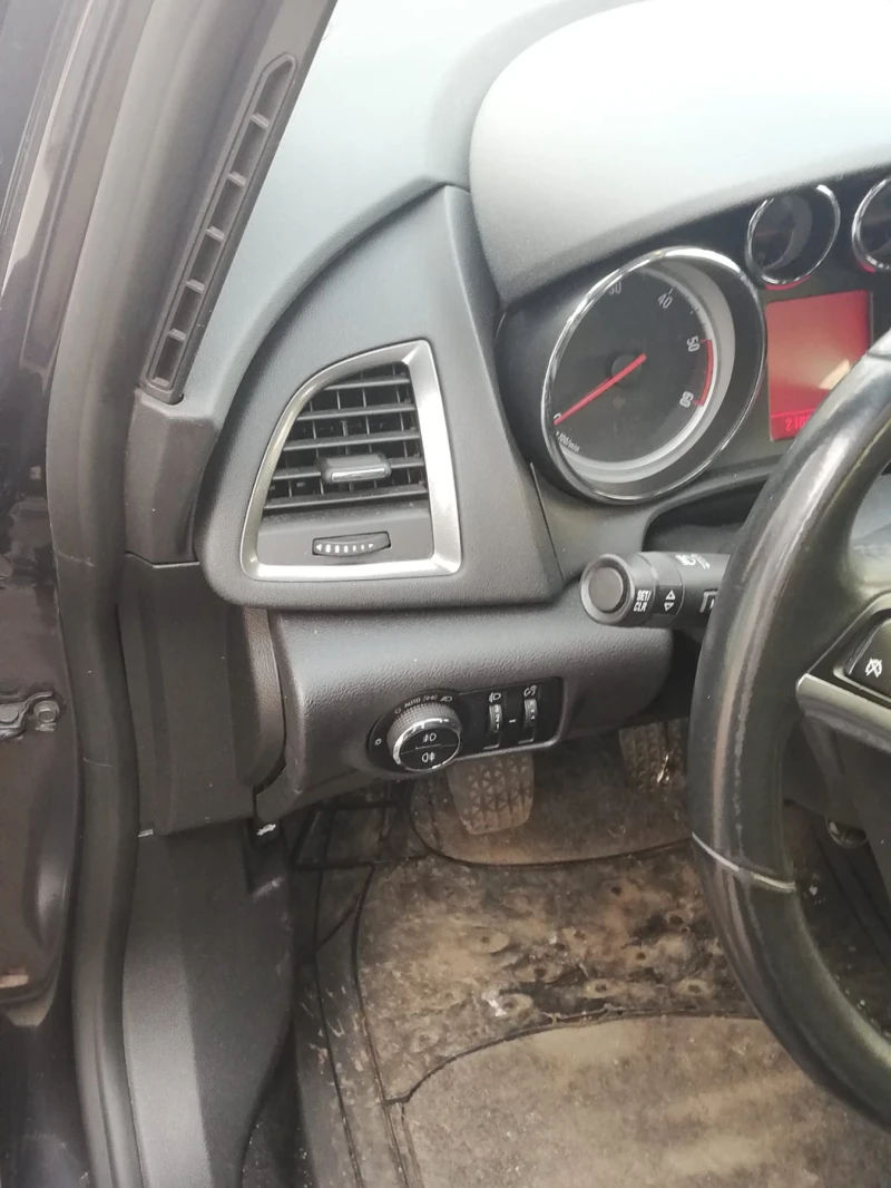 Opel Astra, снимка 7 - Автомобили и джипове - 48177326